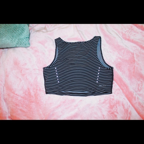 Nike seamless compression top - Picture 2 of 2